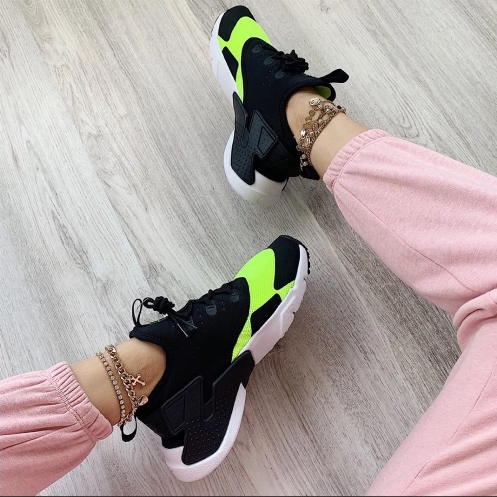 SOLD - Nike Shoes